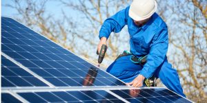 Installation Maintenance Panneaux Solaires Photovoltaïques à Gouville-sur-Mer